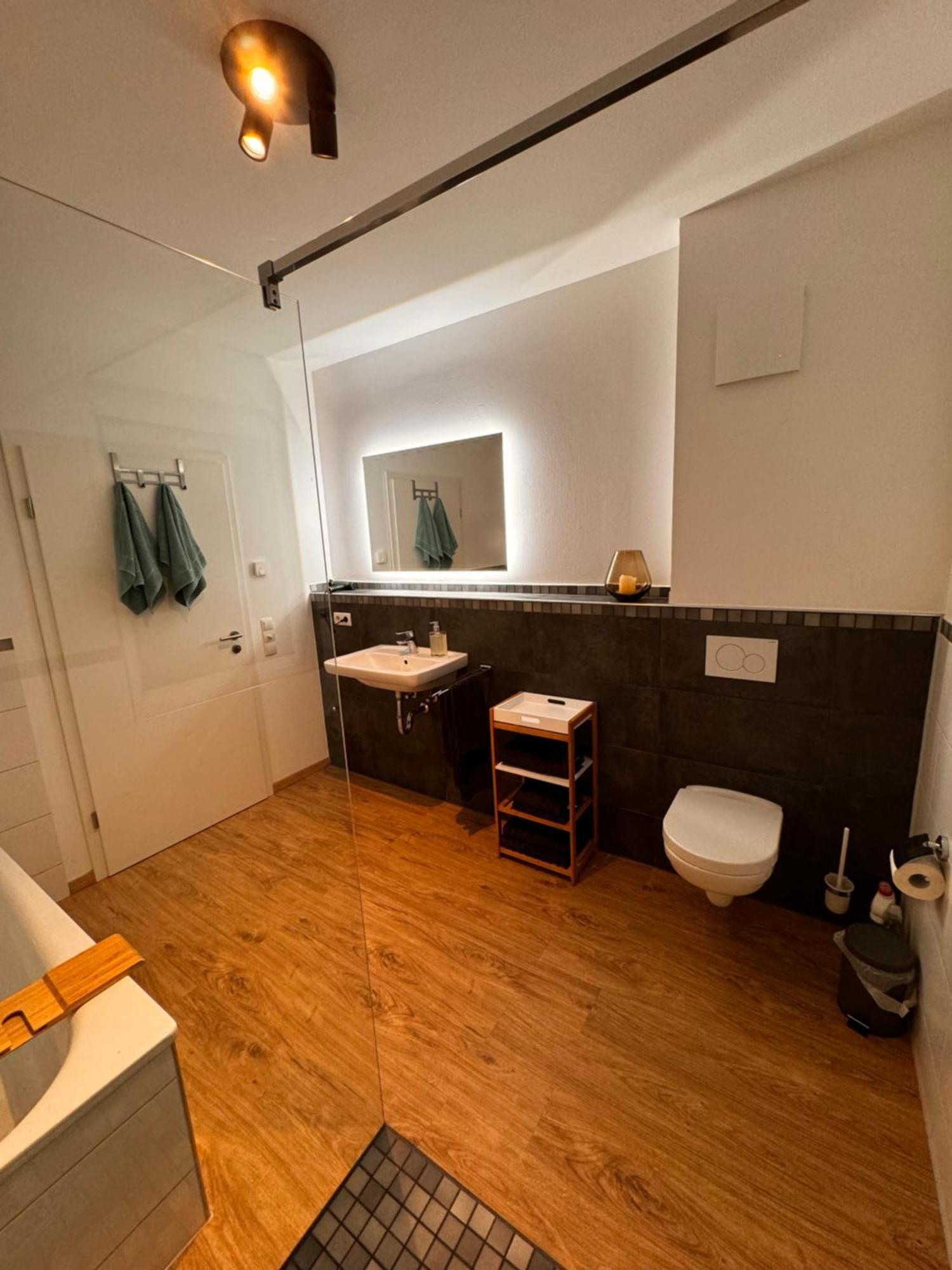 Traumhafter Ausblick, Modern Mit Komfort Und Stil Hardert Luaran gambar