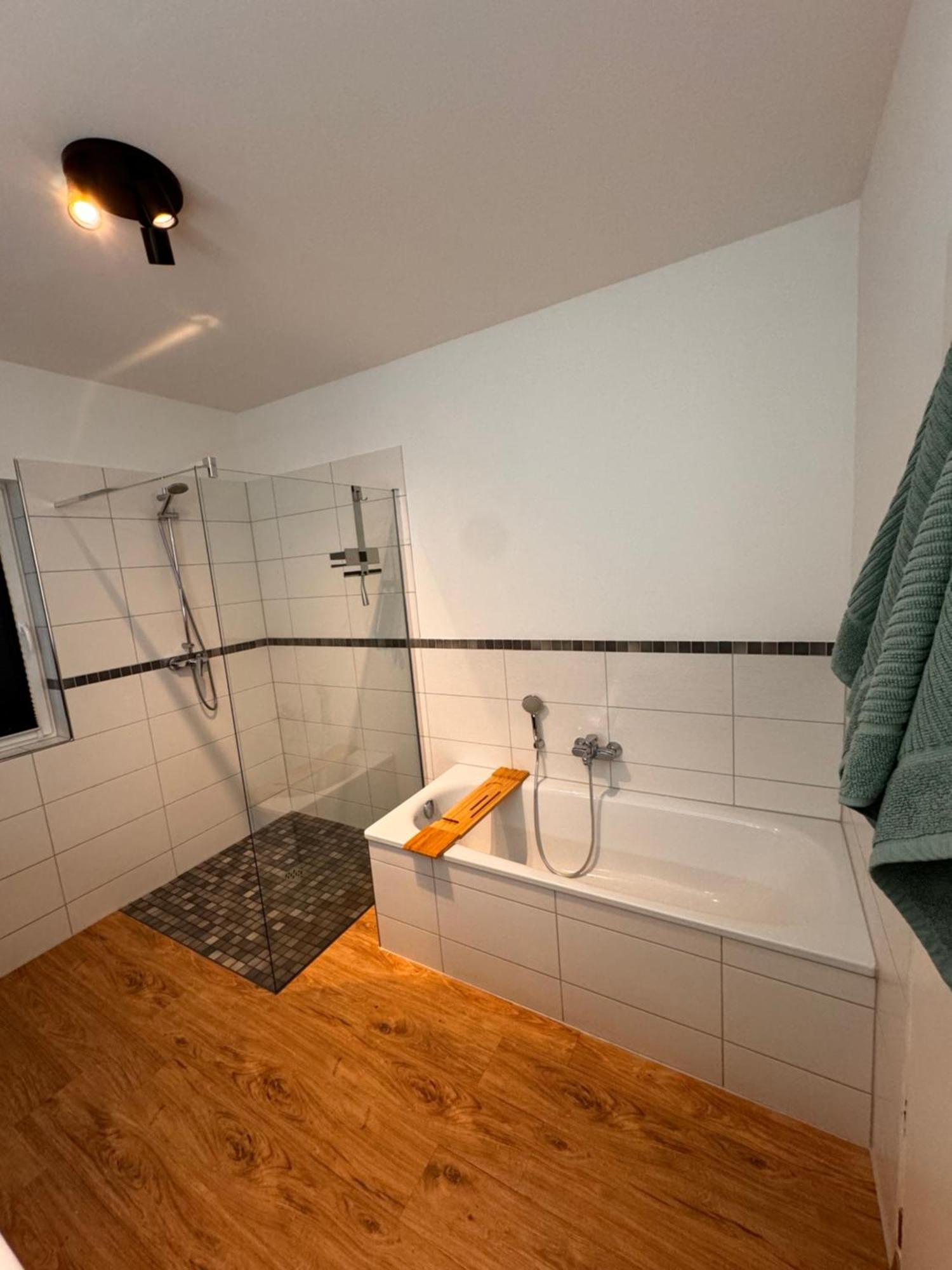 Traumhafter Ausblick, Modern Mit Komfort Und Stil Hardert Luaran gambar